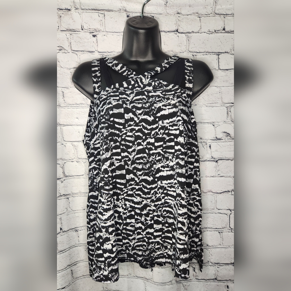 Women's Fabletics Black/Gray Print "Liza" Tank Top Size Small